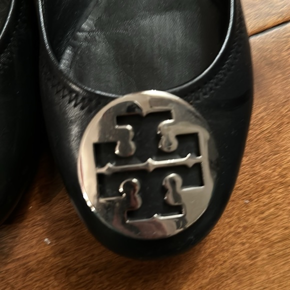 Tory Burch black size 8 flats - Picture 4 of 5